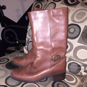 Women’s size 5 1/2 Saint johns bay leather boots